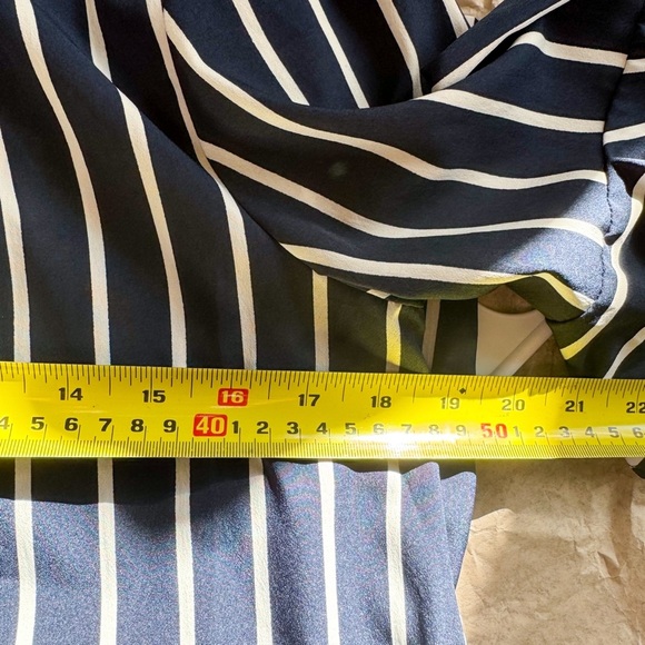 3/$30 - VERO MODA Blouse Top 3/4 Sleeves Navy & White Striped Women's - Size M - Picture 8 of 9